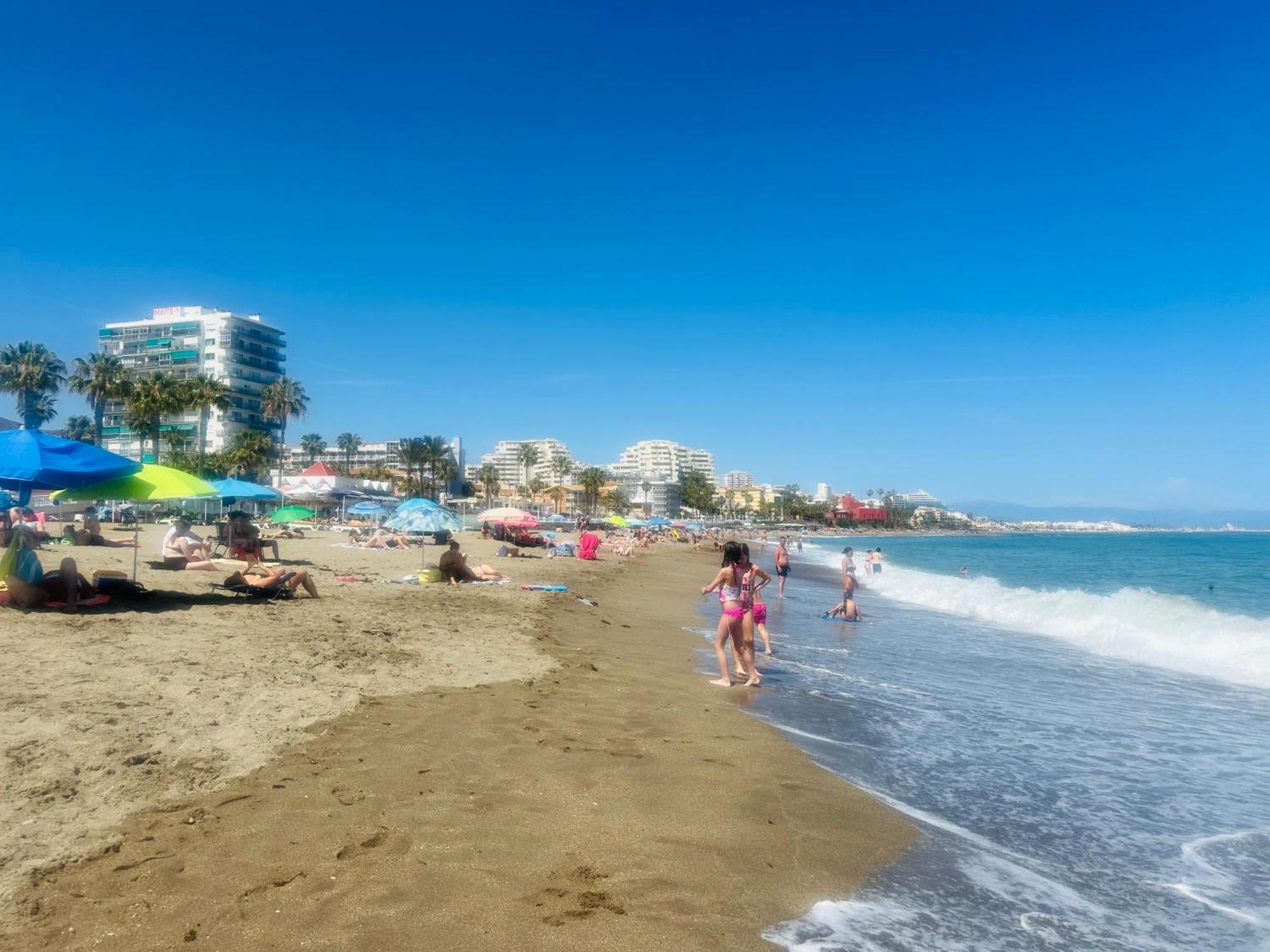 Victoria Luxury Beachfront Apartment In Benalmadena Costa Exterior photo