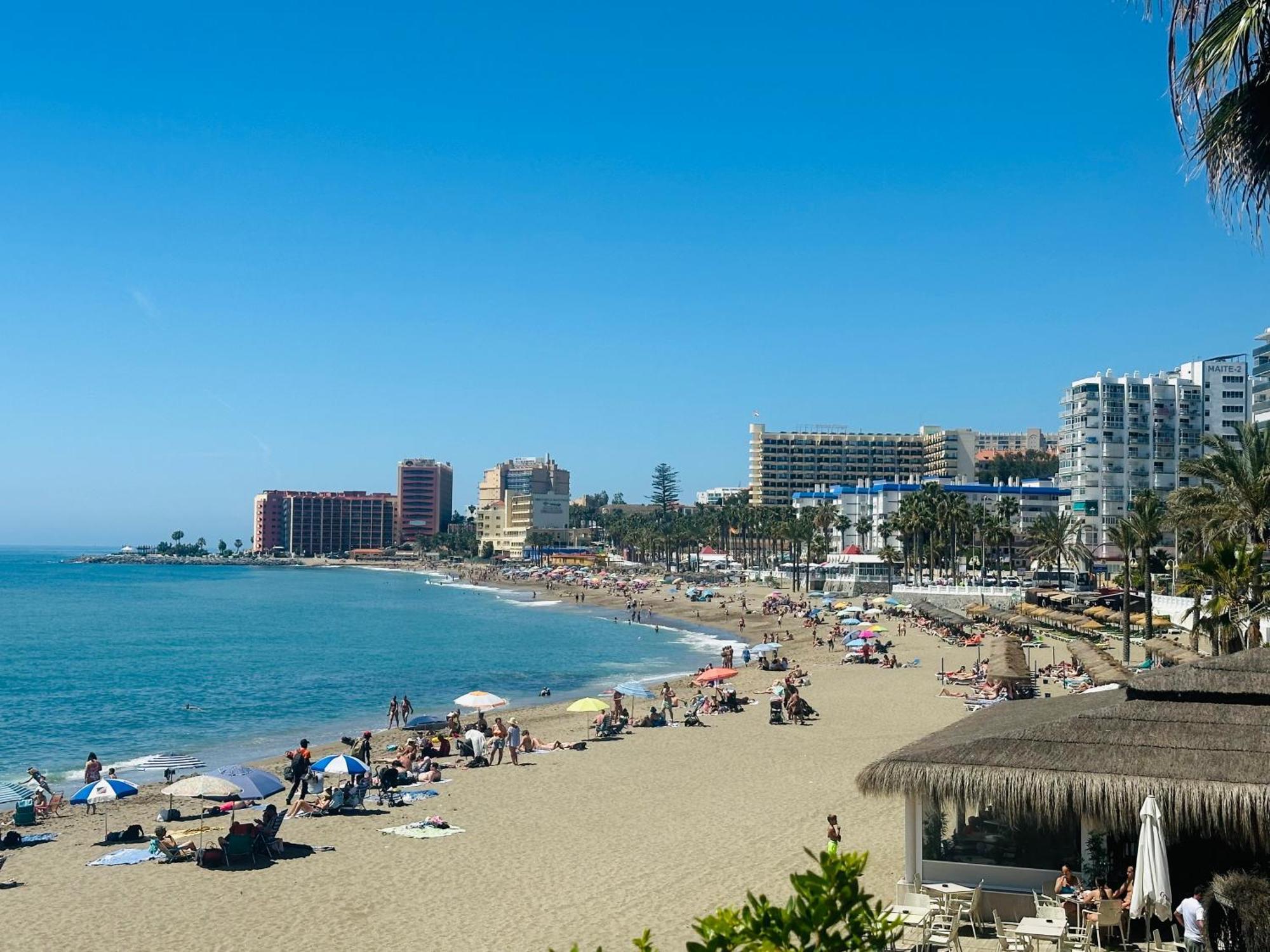 Victoria Luxury Beachfront Apartment In Benalmadena Costa Exterior photo